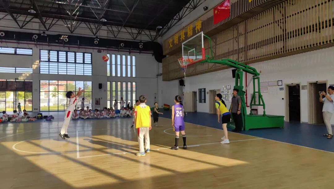 快乐篮球活力童年人大附中三亚学校小学部篮球嘉年华圆满落幕_34.jpg