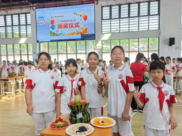 家校同心同行五育融合育人人大附中三亚学校小学部家长开放日活动_62.jpg