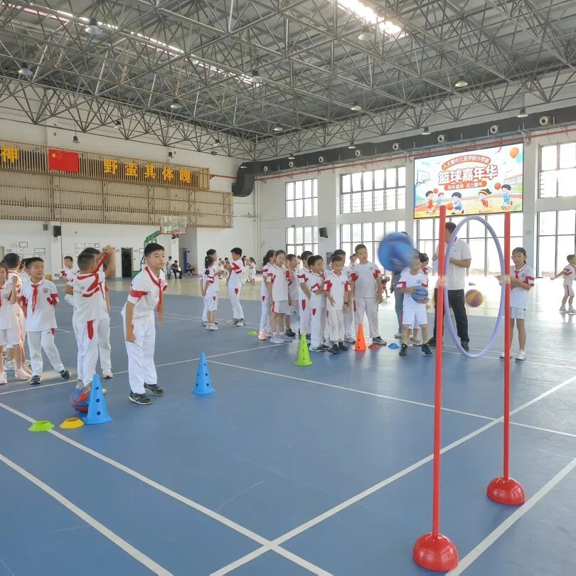 快乐篮球活力童年人大附中三亚学校小学部篮球嘉年华圆满落幕_40.jpg