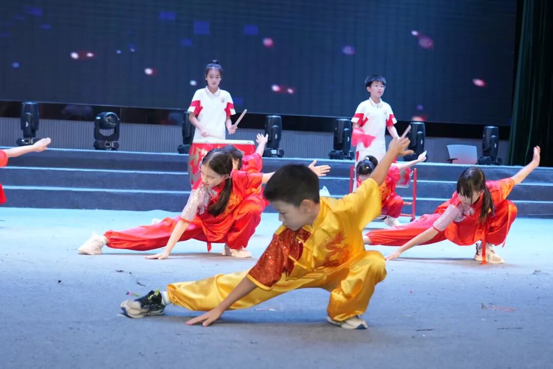 队徽闪耀伴成长童心逐梦向未来人大附中三亚学校六一文艺汇演圆满落幕_50.jpg