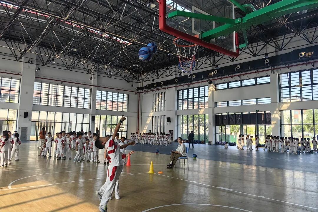 快乐篮球活力童年人大附中三亚学校小学部篮球嘉年华圆满落幕_43.jpg