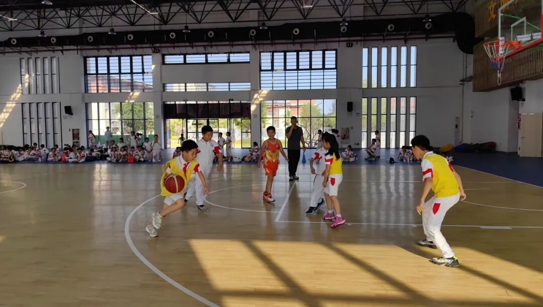 快乐篮球活力童年人大附中三亚学校小学部篮球嘉年华圆满落幕_32.jpg