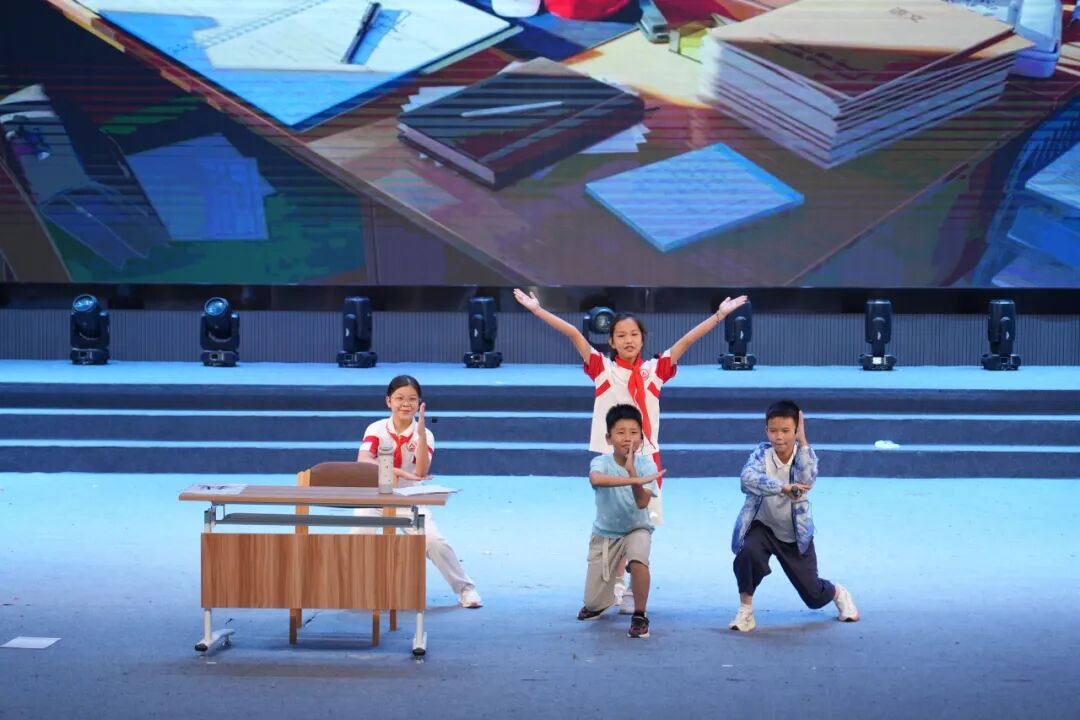 队徽闪耀伴成长童心逐梦向未来人大附中三亚学校六一文艺汇演圆满落幕_59.jpg