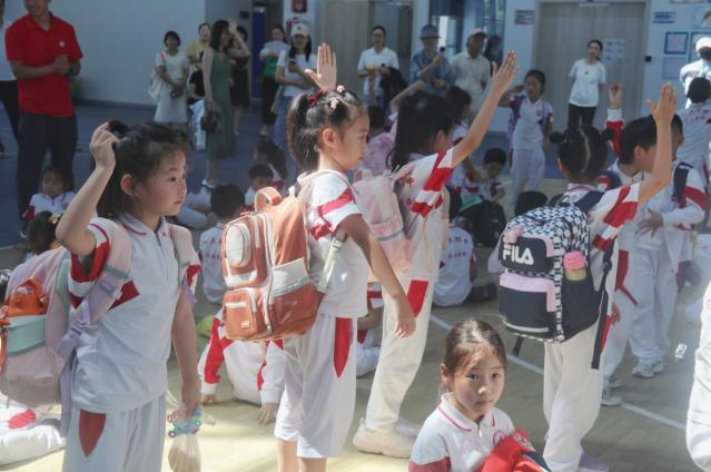 家校同心同行五育融合育人人大附中三亚学校小学部家长开放日活动_44.jpg