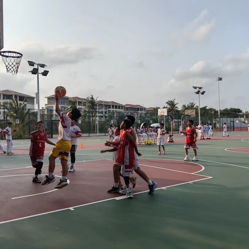 快乐篮球活力童年人大附中三亚学校小学部篮球嘉年华圆满落幕_26.jpg