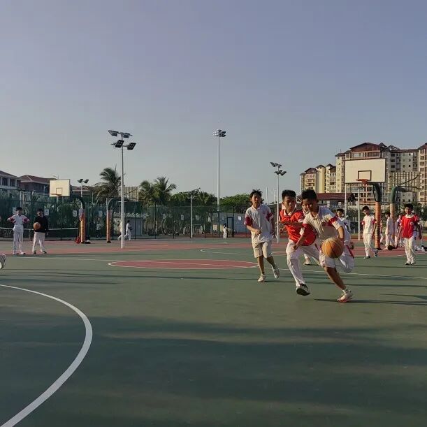 快乐篮球活力童年人大附中三亚学校小学部篮球嘉年华圆满落幕_27.jpg