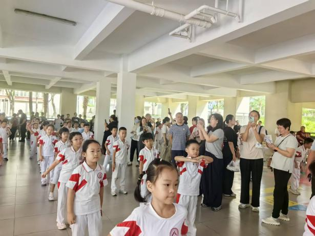 家校同心同行五育融合育人人大附中三亚学校小学部家长开放日活动_37.jpg