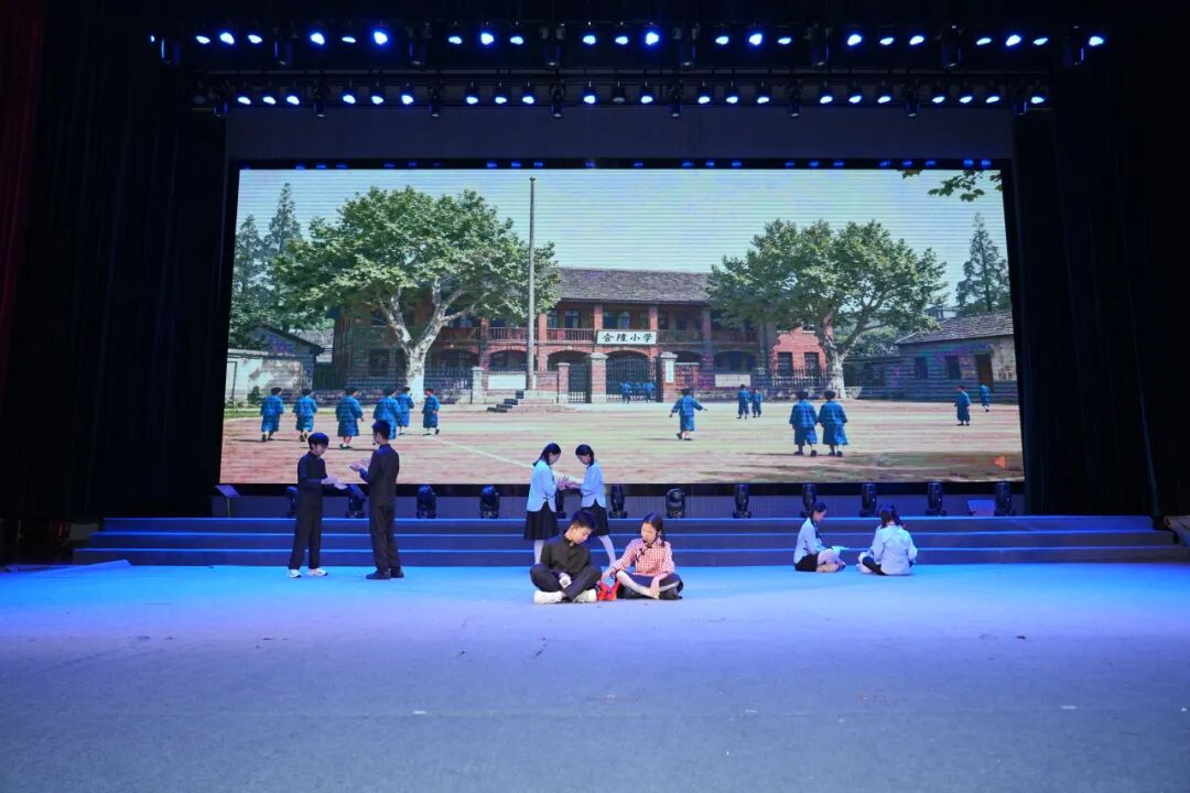 队徽闪耀伴成长童心逐梦向未来人大附中三亚学校六一文艺汇演圆满落幕_54.jpg