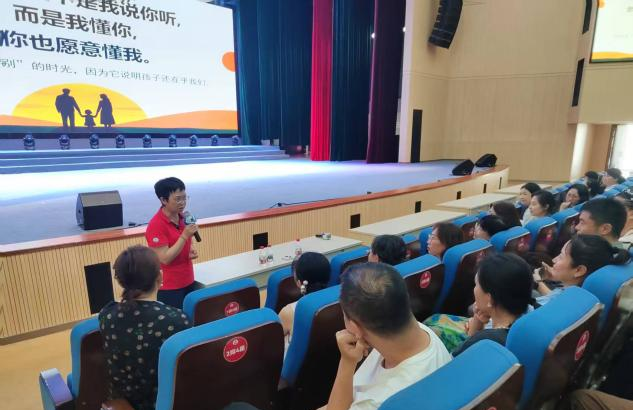 家校同心同行五育融合育人人大附中三亚学校小学部家长开放日活动_77.jpg