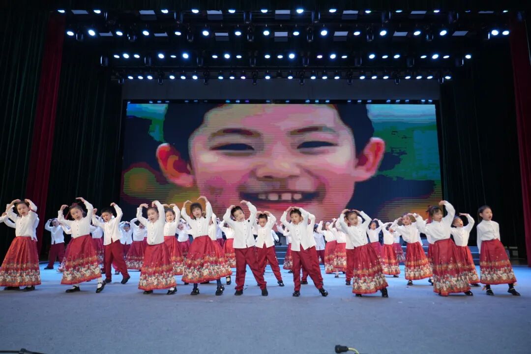 队徽闪耀伴成长童心逐梦向未来人大附中三亚学校六一文艺汇演圆满落幕_61.jpg