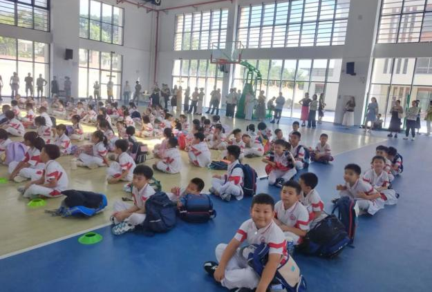 家校同心同行五育融合育人人大附中三亚学校小学部家长开放日活动_45.jpg