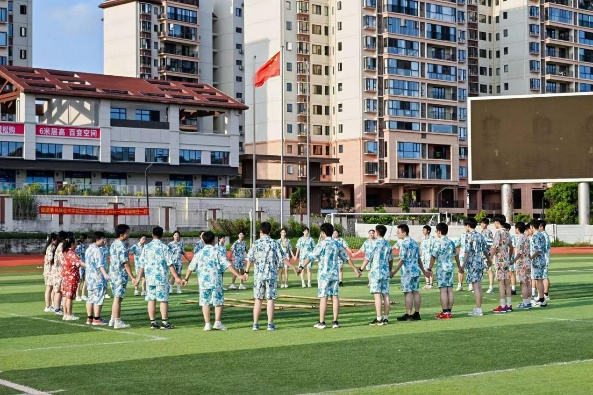 舞绽青春风采同心奔赴华章人大附中三亚学校高二年级集体舞展演_51.jpg