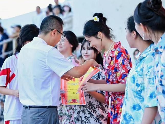舞绽青春风采同心奔赴华章人大附中三亚学校高二年级集体舞展演_69.jpg