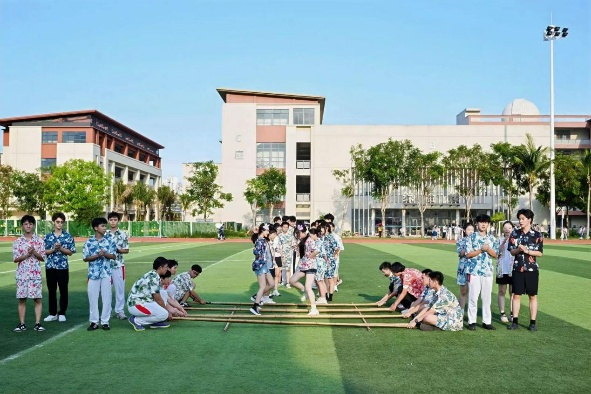 舞绽青春风采同心奔赴华章人大附中三亚学校高二年级集体舞展演_52.jpg