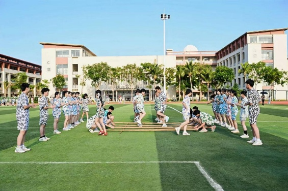 舞绽青春风采同心奔赴华章人大附中三亚学校高二年级集体舞展演_46.jpg