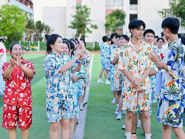 舞绽青春风采同心奔赴华章人大附中三亚学校高二年级集体舞展演_70.jpg