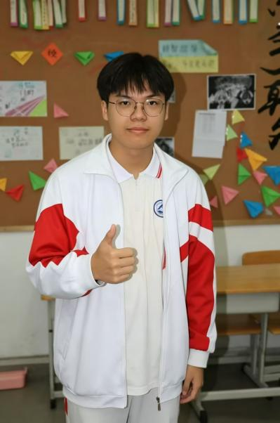 薪火育芳华逐梦赴新程系列报道之优秀毕业生一_38.jpg